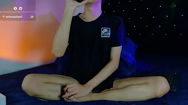 הופעת וובקאם של lui_x_dust