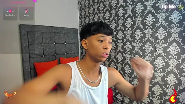 Little_Twink19x's Webcam Show
