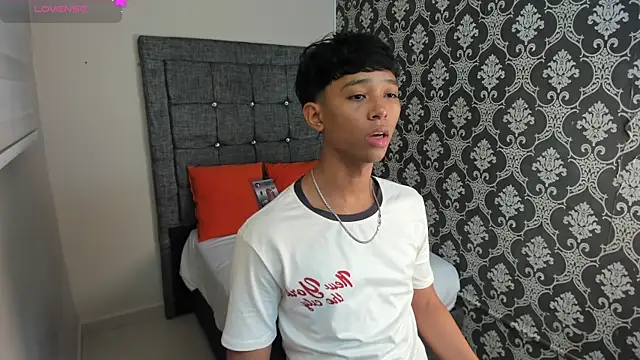Little_Twink19x 在線直播表演