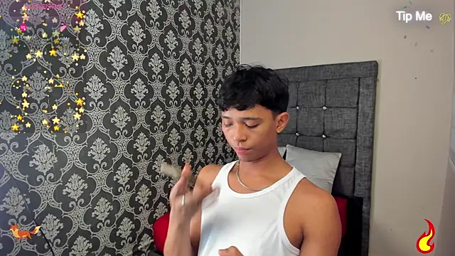 Little_Twink19x webcam show