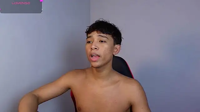 Little_Twink19x Show in webcam
