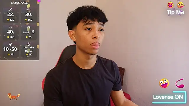 Little_Twink19x Adlı Modelin Web Kamerası Şovu