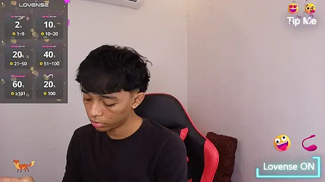 Little_Twink19x Webcam Show