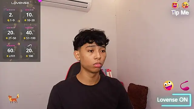 Little_Twink19x webcam show
