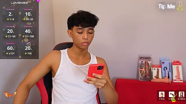 Little_Twink19xn Webbikameraesitys