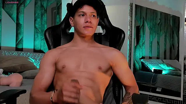 TonyPetrovjs' Webcam Show