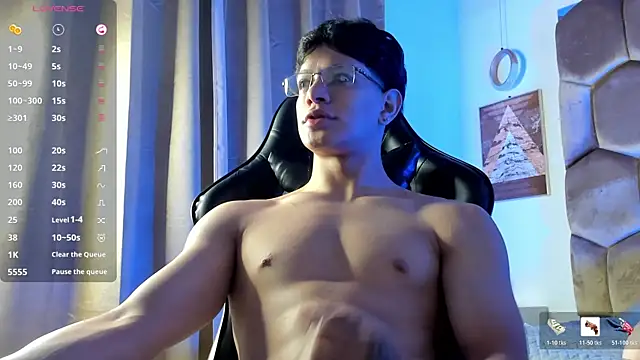 Show modela TonyPetrovjs na web-kameri