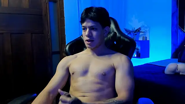 TonyPetrovjs webkamerás műsora
