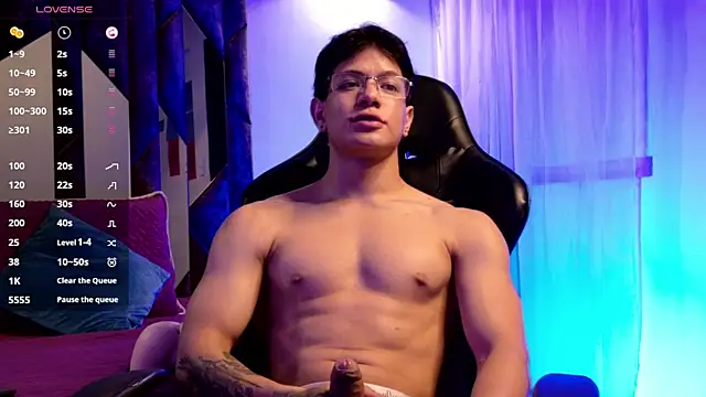 TonyPetrovjs' Webcam Show