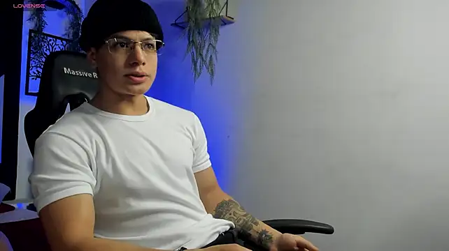 הופעת וובקאם של TonyPetrovjs