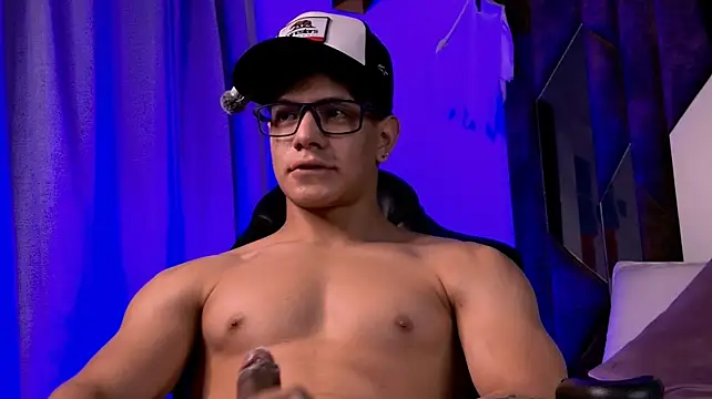 TonyPetrovjs Webcam show