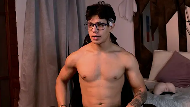 TonyPetrovjs webcam show