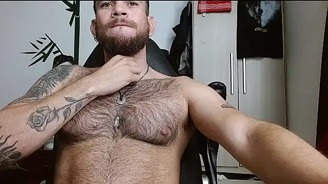 Show modela DominanThewolff na web-kameri