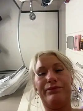 Show de Peachyb na webcam