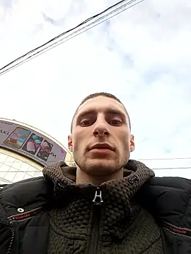 Darkfades: διαδικτυακό σόου στην κάμερα