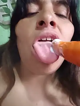 ivilondon's Live XXX Chat