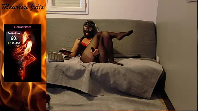 عرض كام maitresse-julia-045