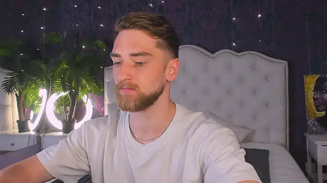 Dexter_Raze Show Webcam