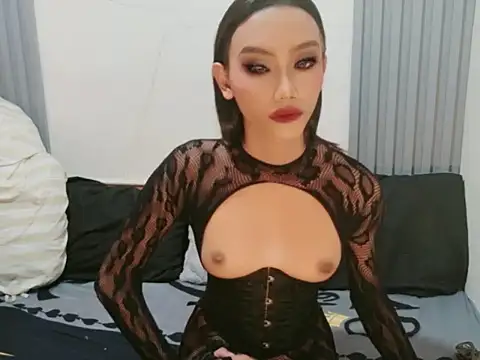 Miyahkoschakxx Show Webcam