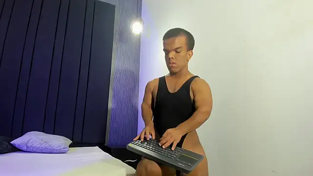 CHARLIE_WALKERR Pertunjukan Webcam