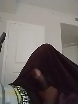 makeherfeelg Show in webcam