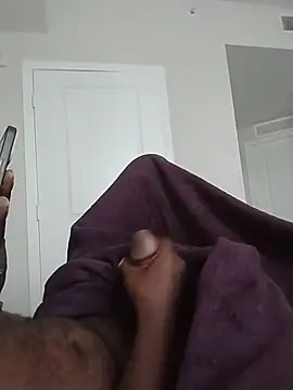 makeherfeelg Show in webcam