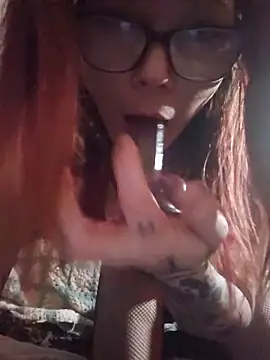 FelicityFreeze69: διαδικτυακό σόου στην κάμερα