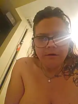 FelicityFreeze69's Webcam Show