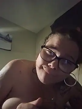 Pokazy przed kamerką – FelicityFreeze69