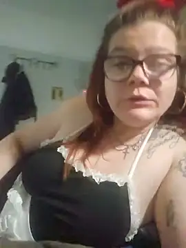 Pokazy przed kamerką – FelicityFreeze69