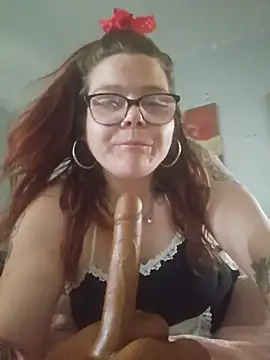 Pokazy przed kamerką – FelicityFreeze69