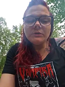 Pokazy przed kamerką – FelicityFreeze69