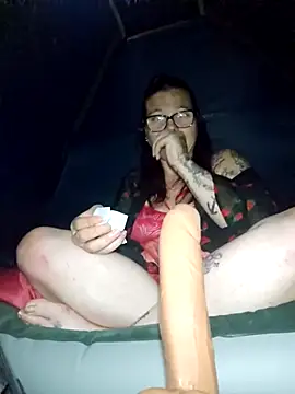 MissThroatGoat69 Show in webcam