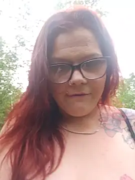 MissThroatGoat69: διαδικτυακό σόου στην κάμερα