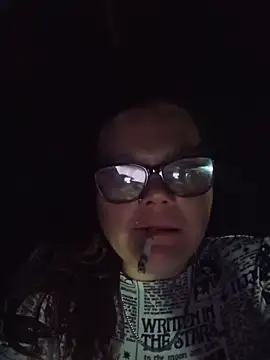 הופעת וובקאם של MissThroatGoat69