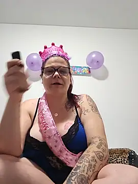 MissThroatGoat69: διαδικτυακό σόου στην κάμερα