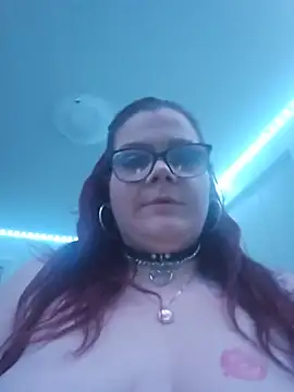 MissThroatGoat69 Show in webcam