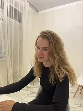 XXX chat uživo modela AinyrVixxen