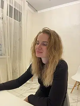 AinyrVixxen Adlı Modelin Canlı XXX Sohbeti