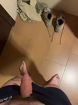 Show modela traviesoybienrico na web-kameri