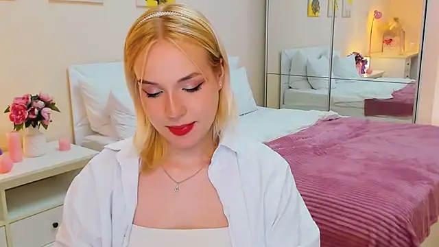 serene_land Show in webcam
