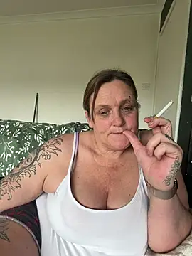 Sembang XXX Secara Langsung Busty-GilfQuinn