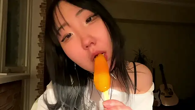 Yunananaa Show Webcam