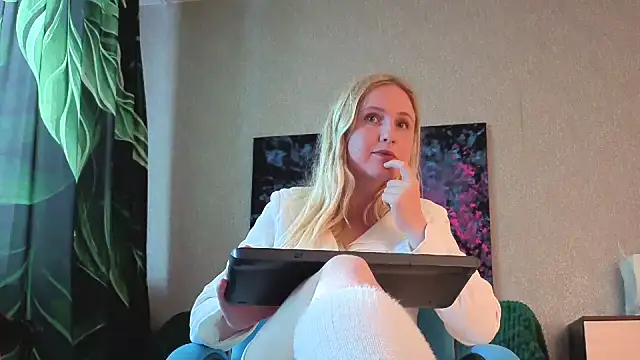Živý XXX chat Lanavi_Smile