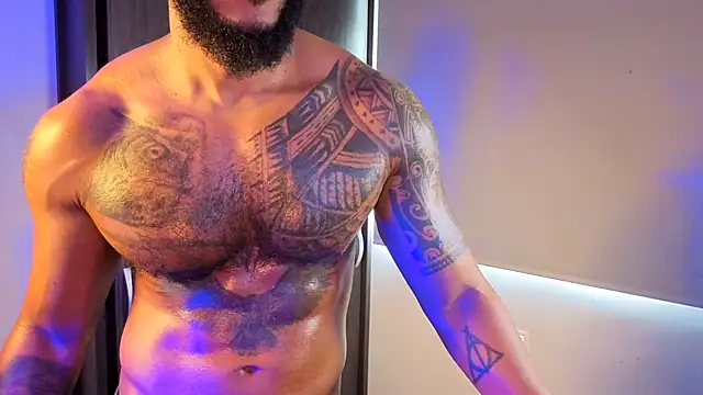 Show modela Wheeler_Green na web-kameri
