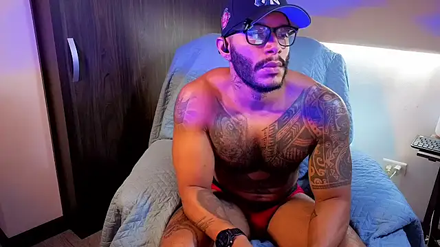 Show modela Wheeler_Green na web-kameri