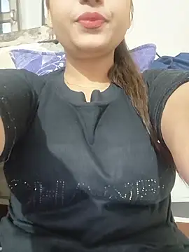 Shanaya-Hotty Show in webcam