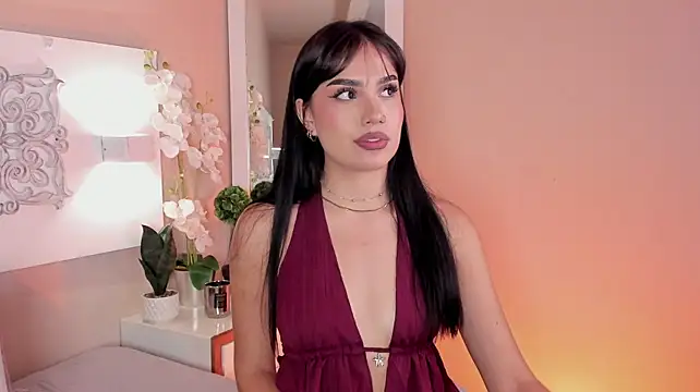 AlmaBlaze Adlı Modelin Canlı XXX Sohbeti
