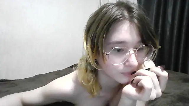 Silva-Tailll's Live XXX Chat