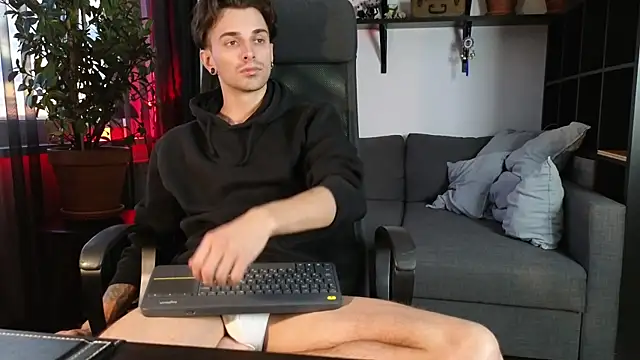 Show modela tusugo na web-kameri